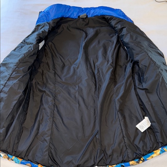 Dolcezza Simply Art Puffer Vest Gold and Blue Quilted for Layering - Picture 13 of 15